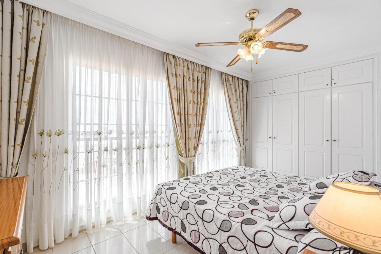 Terrazas Del Duque II Apartment Адехе Екстериор снимка